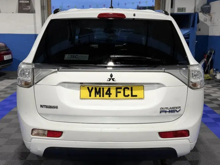 Mitsubishi Outlander 2014 photo 4