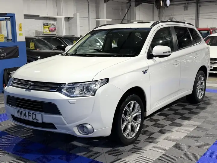 Mitsubishi Outlander 2014 photo 3