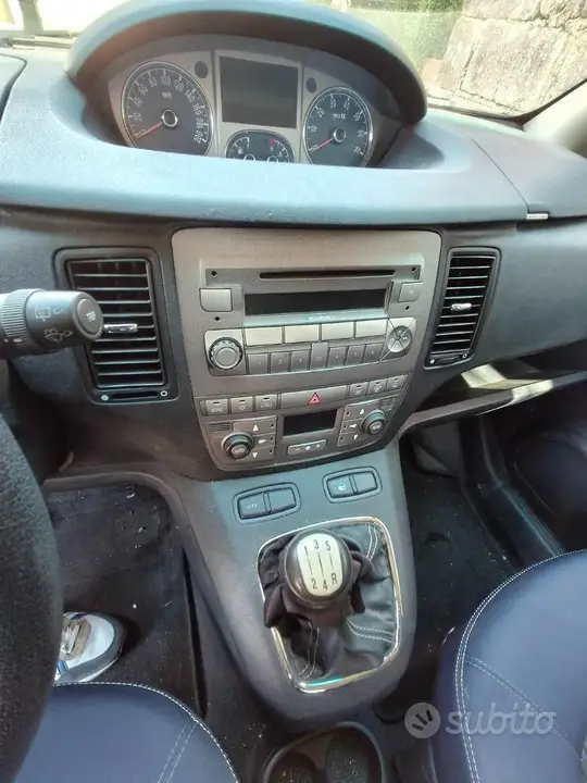 Lancia Musa 2009 photo 2
