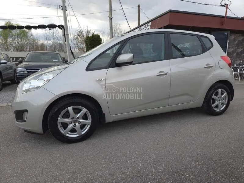 Kia Venga 2010 photo 4