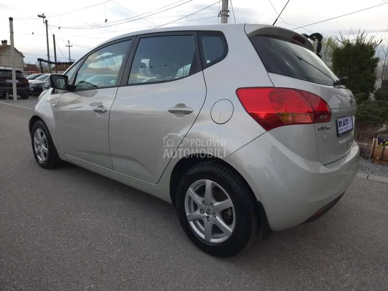 Kia Venga 2010 photo 5