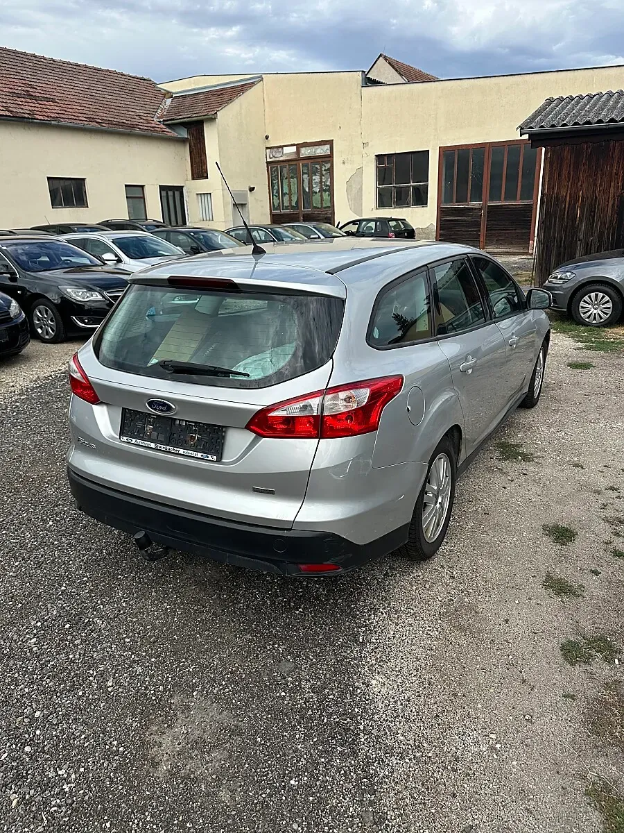 Ford Focus 2012 photo 3