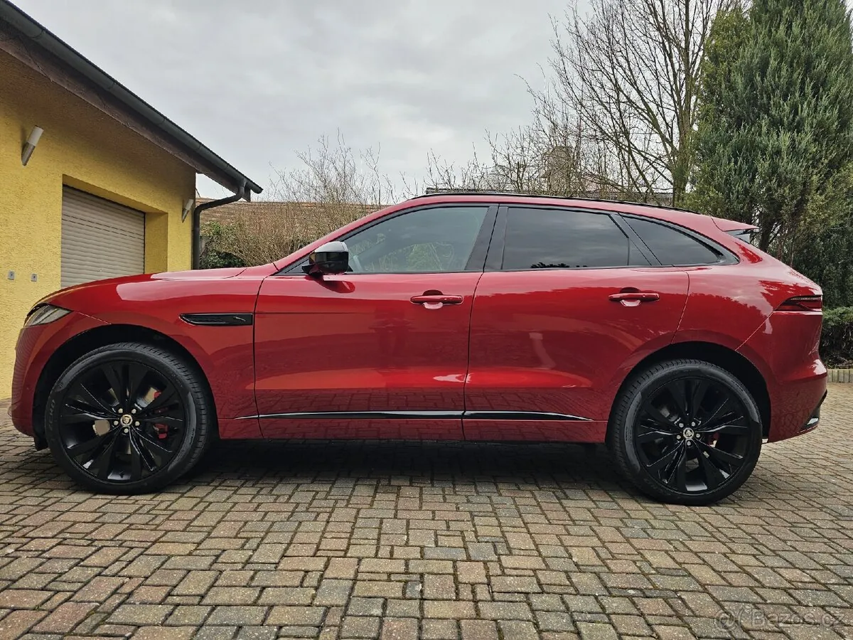 Jaguar F-Pace