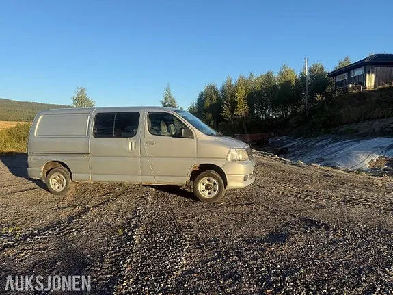 Toyota Hiace 2007 photo 3