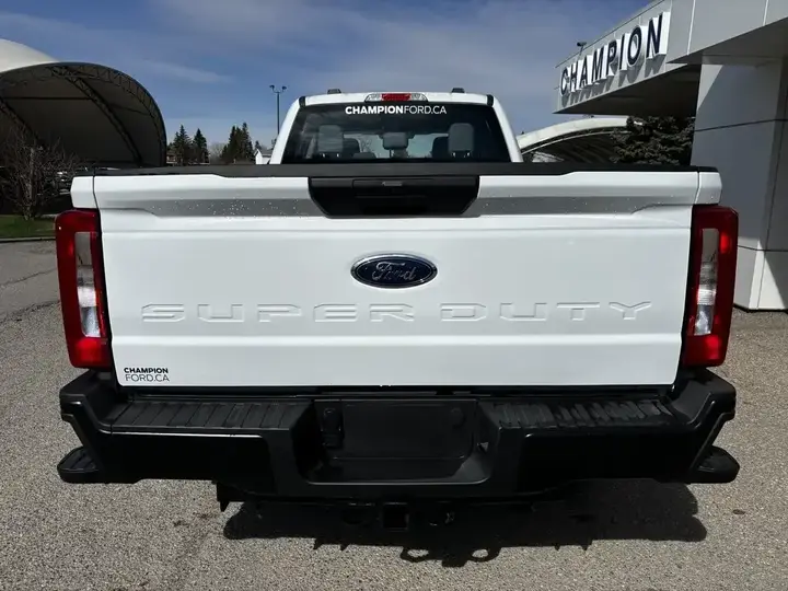 Ford F-350 Super Duty 2026 photo 5