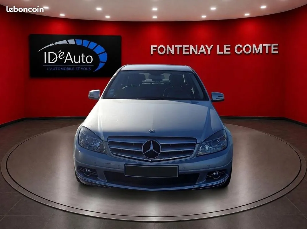 Mercedes-Benz C-Class 2010 photo 2