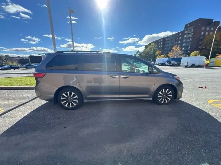 Toyota Sienna 2020 photo 4