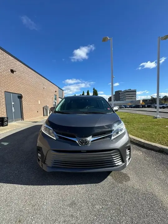 Toyota Sienna 2020 photo 2
