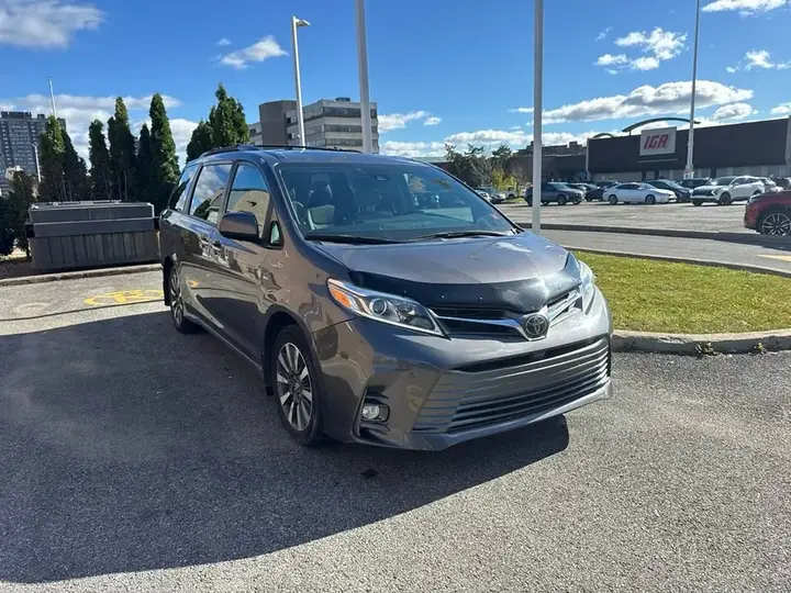 Toyota Sienna