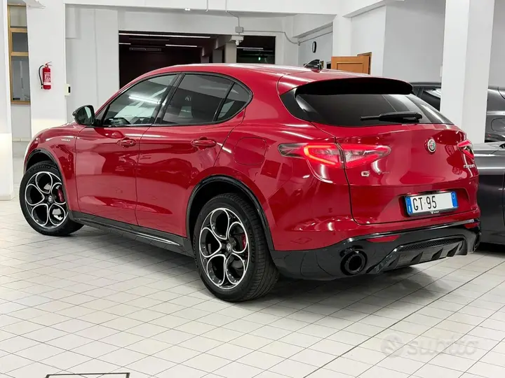 Alfa Romeo Stelvio 2024 photo 3