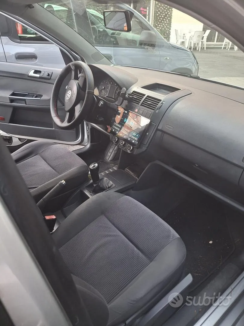 Volkswagen Polo 2005 photo 4