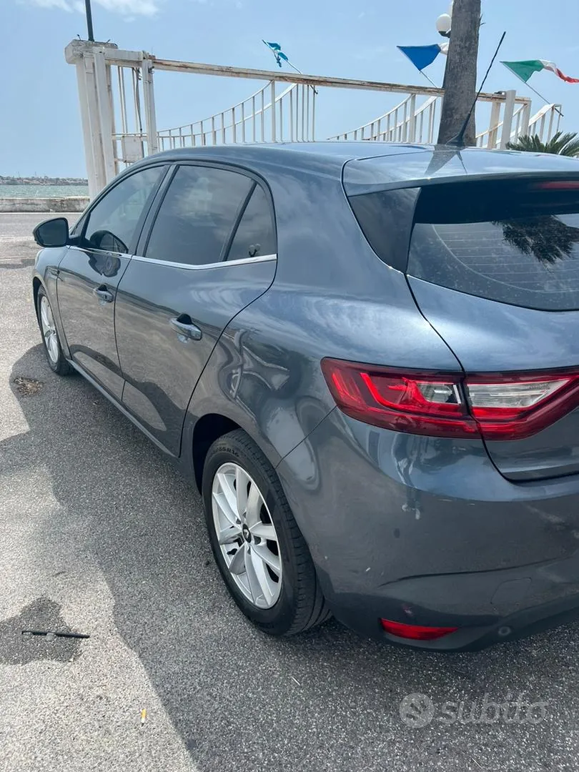 Renault Megane 2017 photo 2