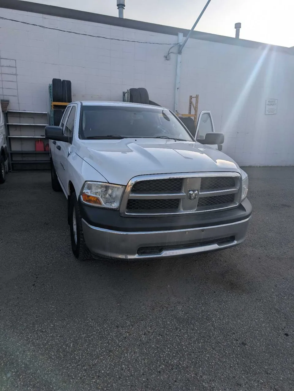 Dodge Ram 1500 2012 photo 3