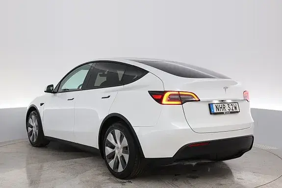 Tesla Model Y 2023 photo 4