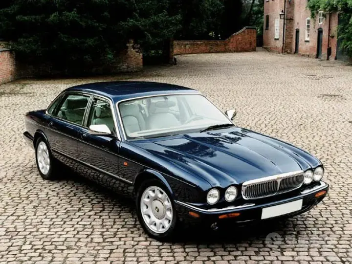 Jaguar Xj