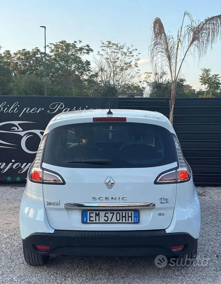 Renault Scenic 2013 photo 4