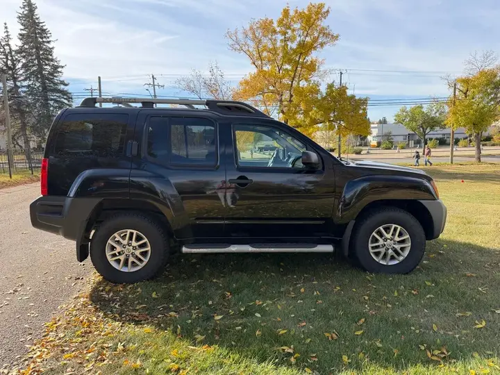 Nissan Xterra 2014 photo 2