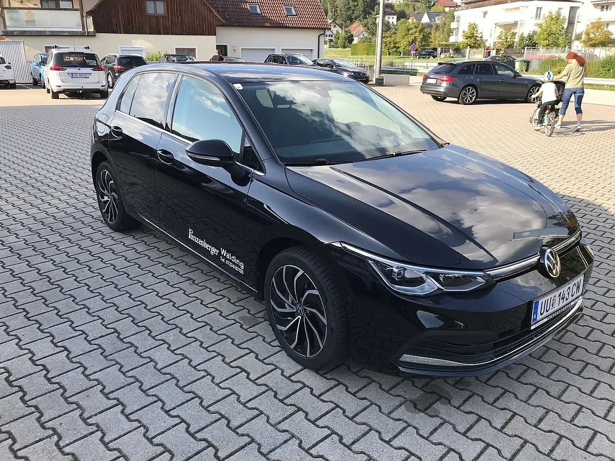 Volkswagen Golf 2022 photo 3