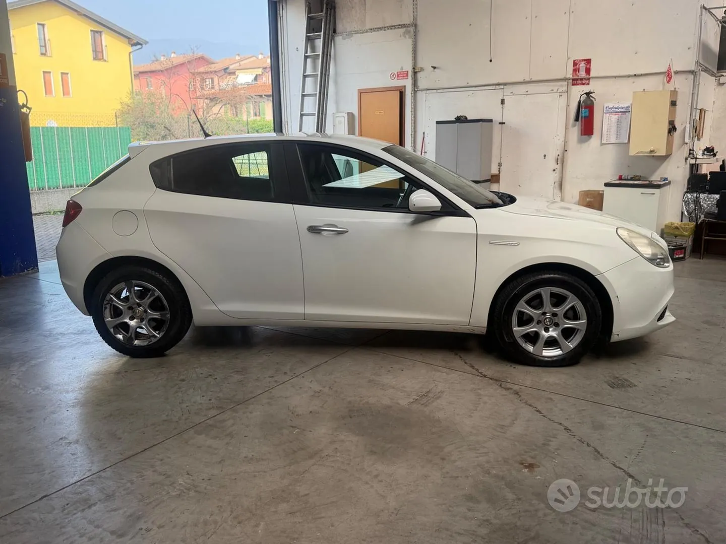 Alfa Romeo Giulietta 2012 photo 4