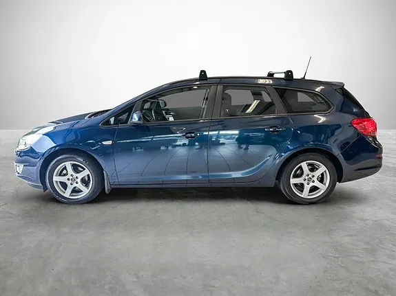 Opel Astra 2011 photo 2