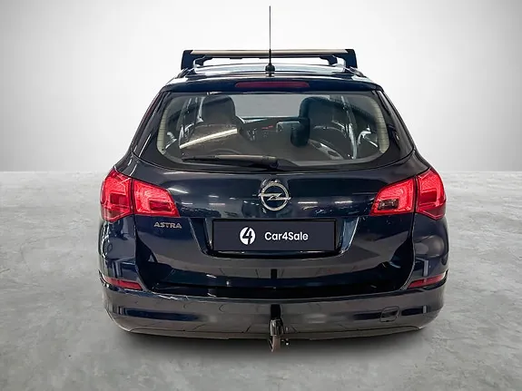 Opel Astra 2011 photo 4