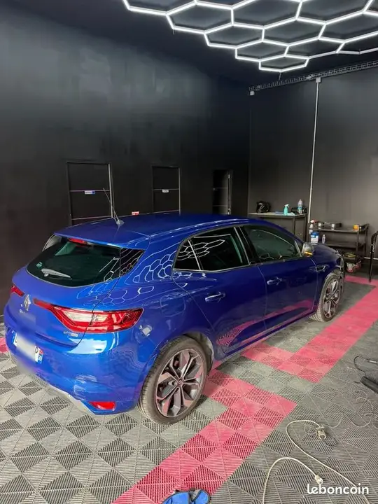 Renault Megane 2017 photo 2