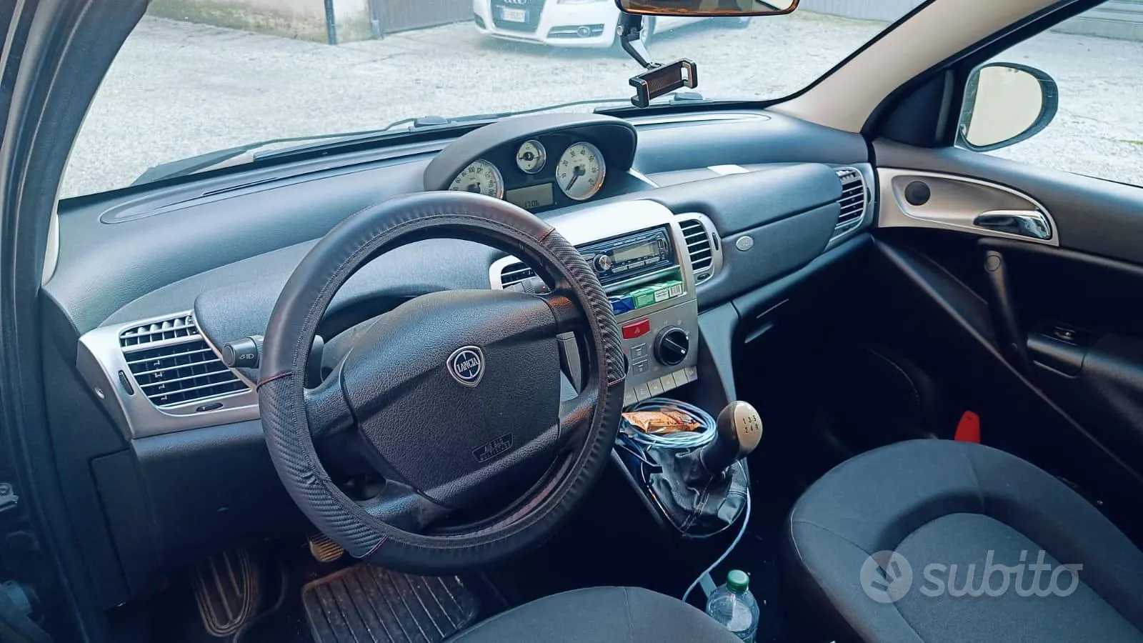 Lancia Ypsilon 2011 photo 5