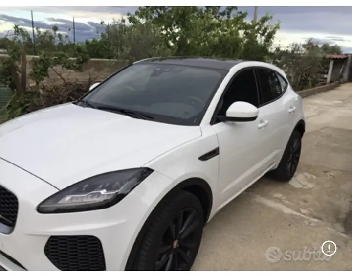 Jaguar E-Pace 2019 photo 4