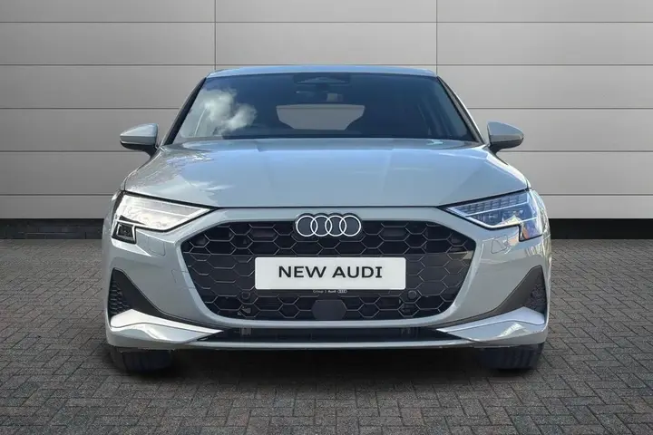 Audi A3 photo 2