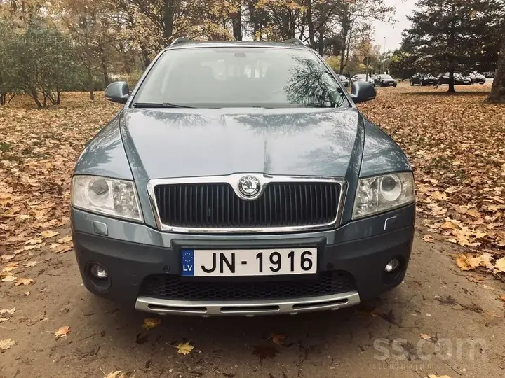 Skoda Octavia 2009 photo 4