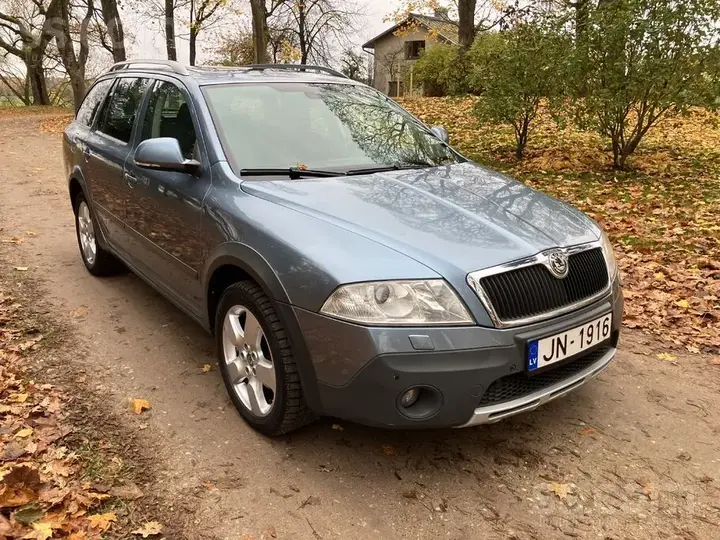 Skoda Octavia 2009 photo 2