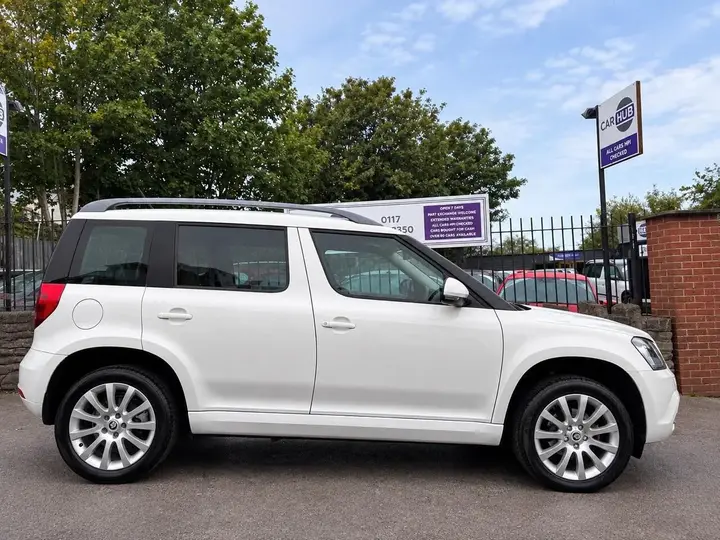 Skoda Yeti 2015 photo 4