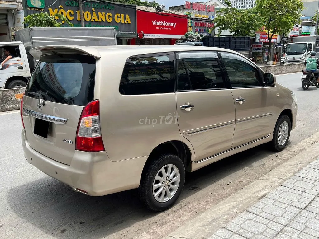 Toyota Innova 2014 photo 3