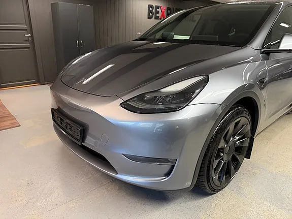 Tesla Model Y 2024 photo 4