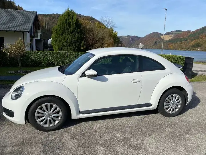Volkswagen Beetle 2012 photo 2