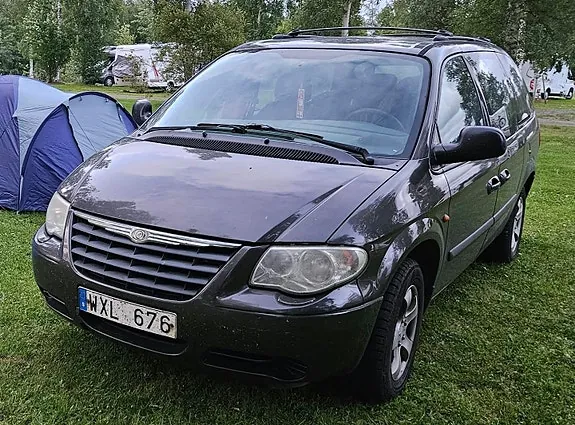 Chrysler Grand Voyager 2005 photo 2