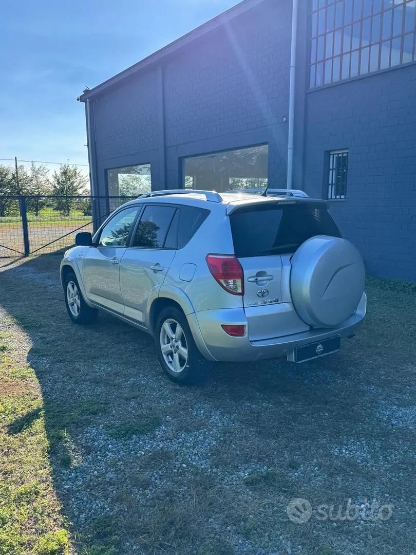 Toyota Rav4 2006 photo 3