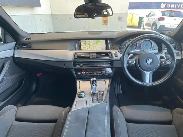 BMW 5 Series 2015 photo 2