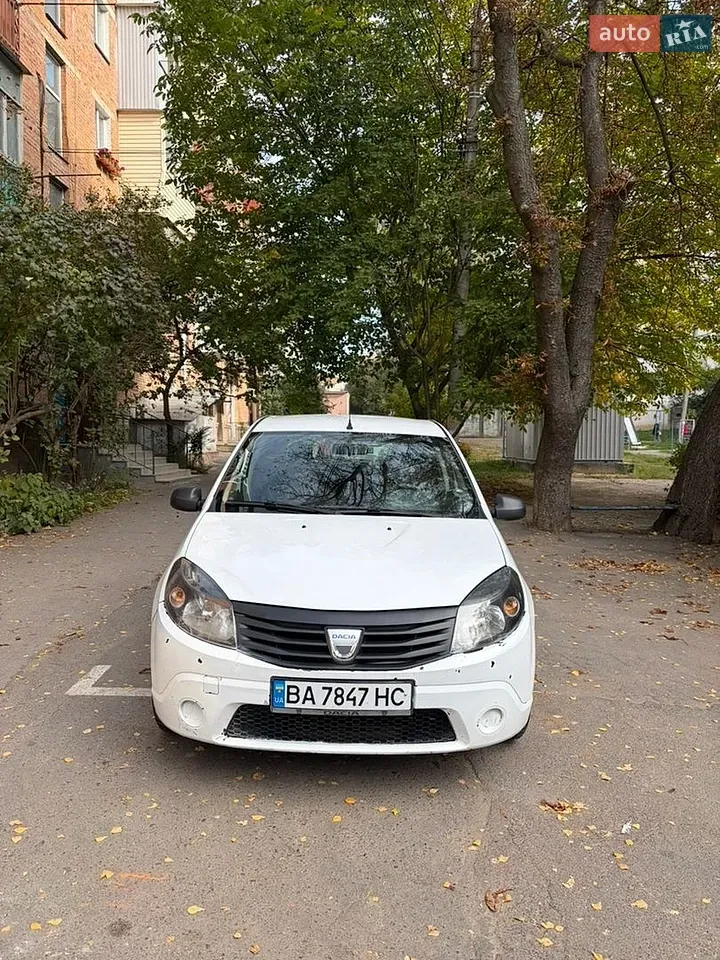 Dacia Sandero 2009 photo 3