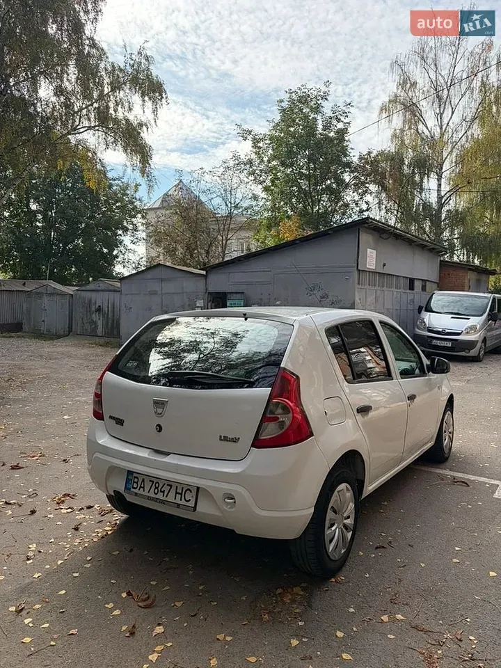 Dacia Sandero 2009 photo 5
