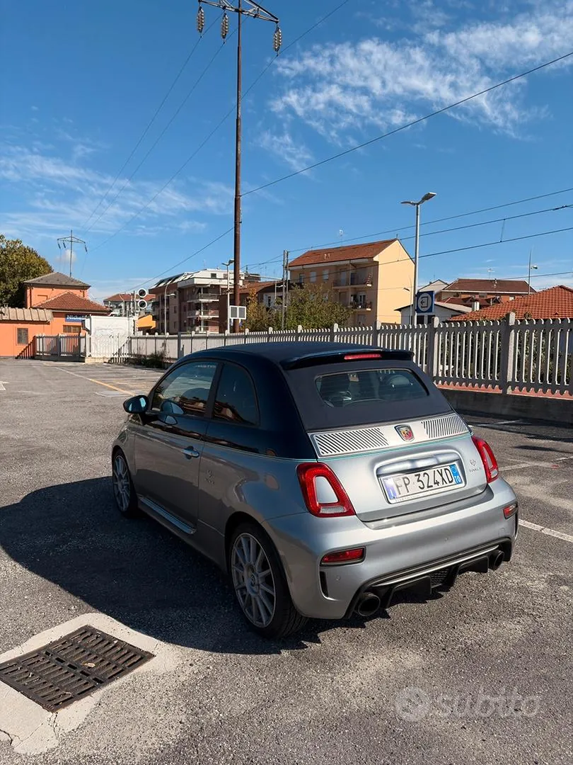 Abarth 695 2018 photo 3