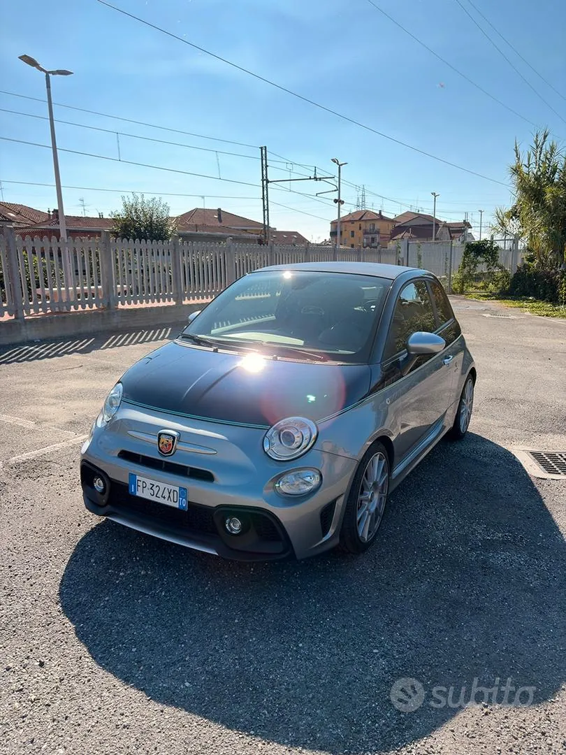 Abarth 695 2018 photo 2