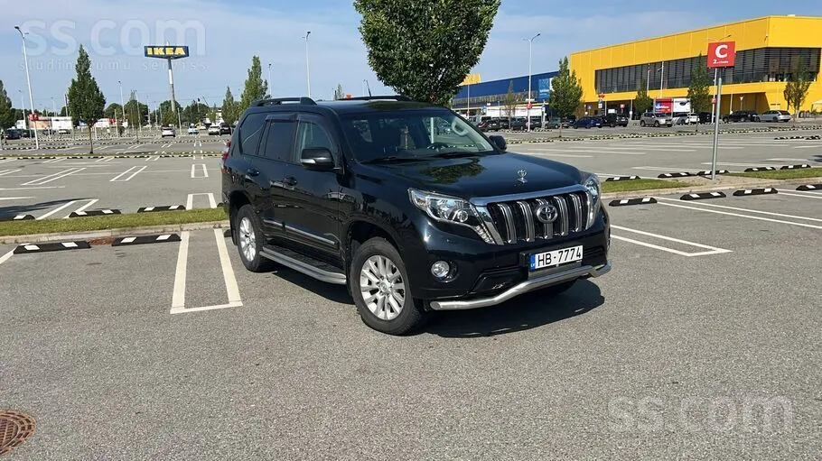 Toyota Land Cruiser 2014 photo 2
