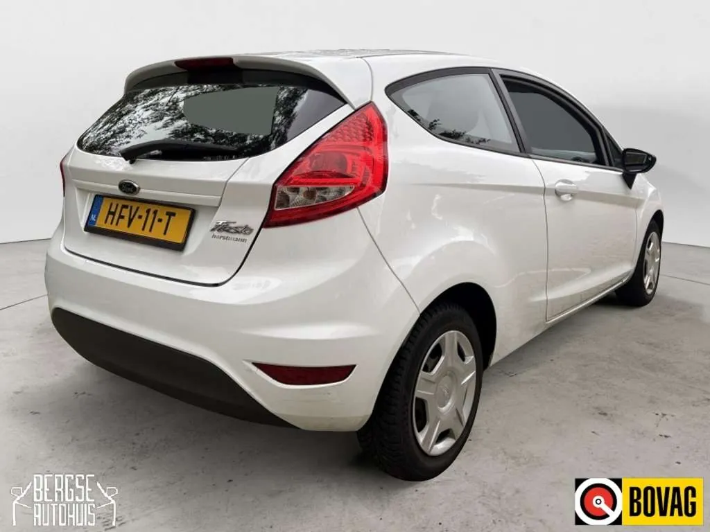 Ford Fiesta 2011 photo 3