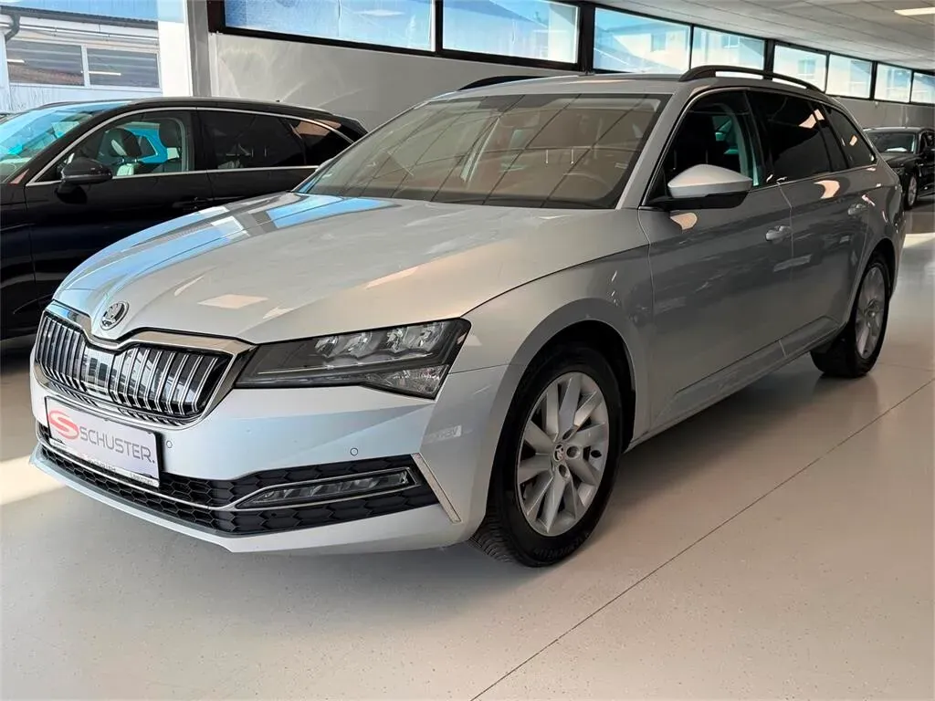 Skoda Superb 2021 photo 3