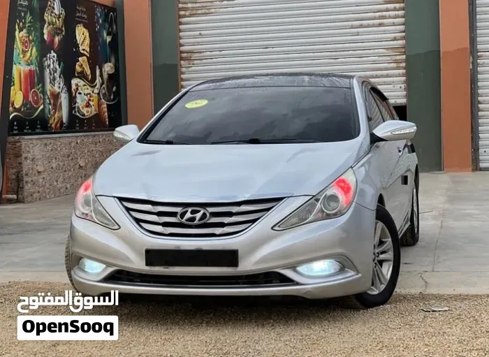 Hyundai Sonata 2012 photo 2