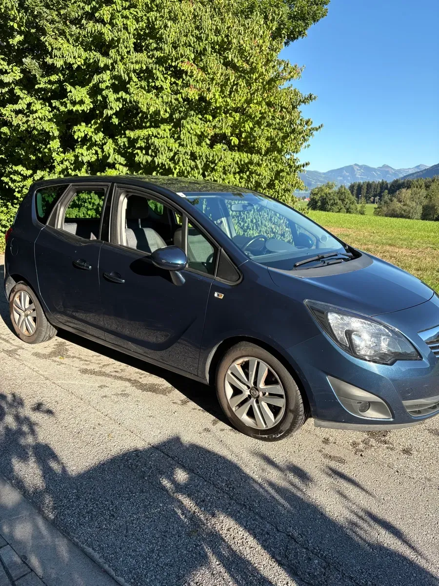 Opel Meriva 2011 photo 2