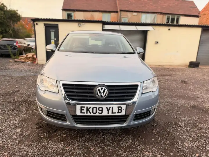 Volkswagen Passat 2009 photo 3