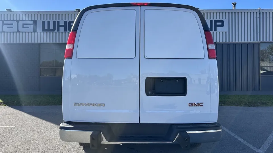 GMC Savana 2021 photo 5