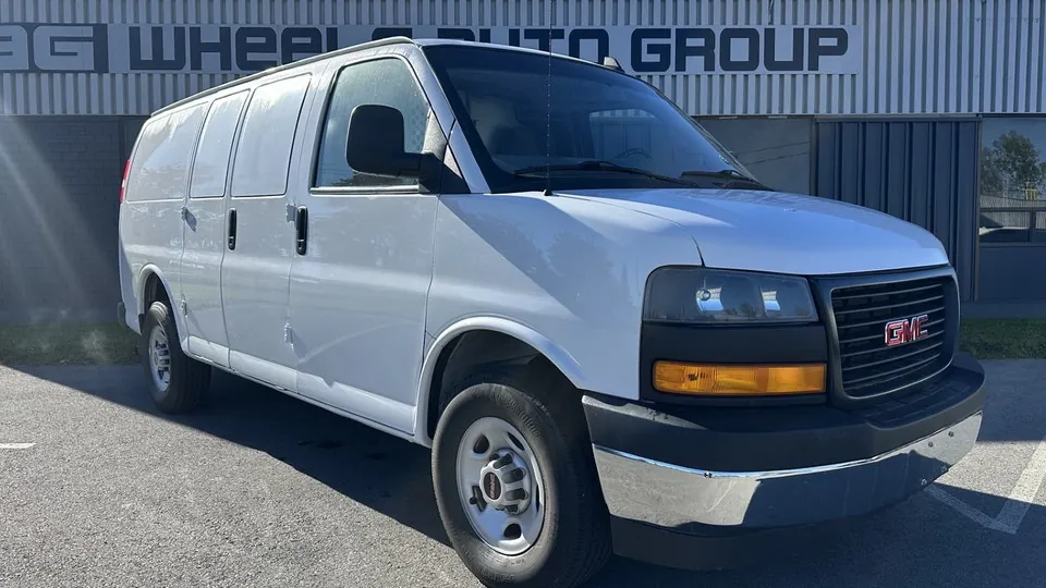 GMC Savana 2021 photo 3